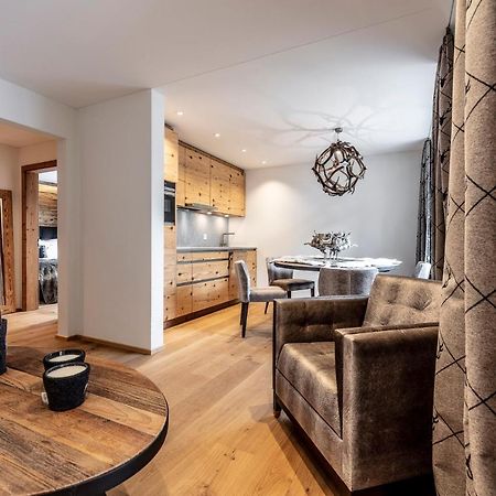 Unique Alpic Style Apartment In The Heart Of Давос Екстериор снимка